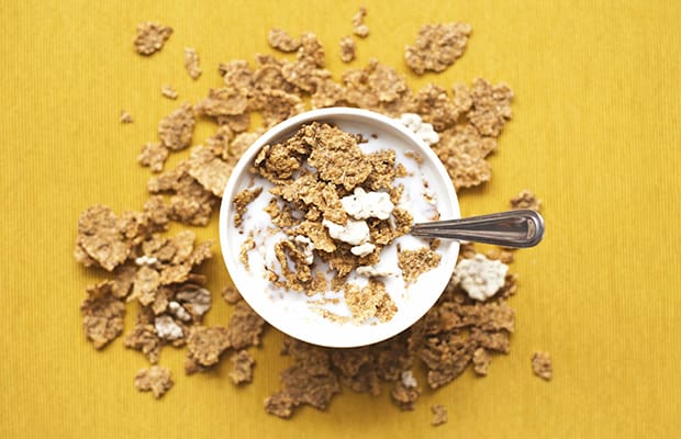 The Best Time of Day To Eat Breakfast, According To A Nutritionist