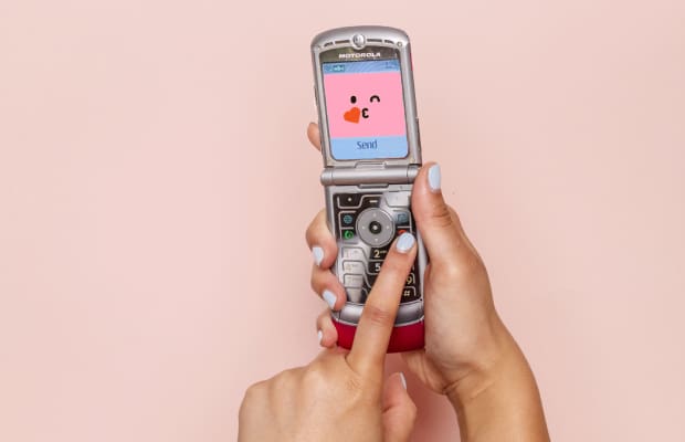 Double Texting Etiquette: How Long Should You Wait To Text Back?