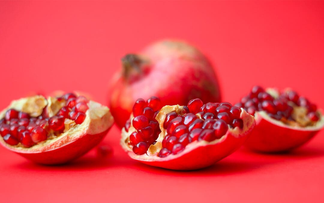 10 Health Benefits Of Pomegranate Seeds And Juice, According To Dieticians