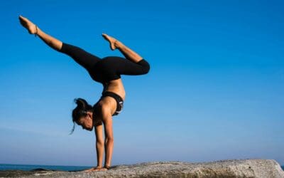 Exactly How To Train For A Handstand Or Pull-Up, Per Experts