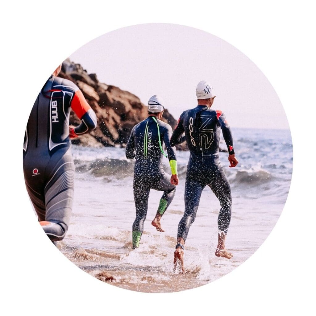 People doing triathlon