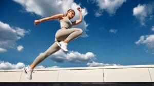 woman doing strength exercises for runners